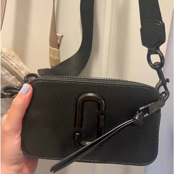 Marc Jacob’s Black snapshot bag - Picture 2 of 3